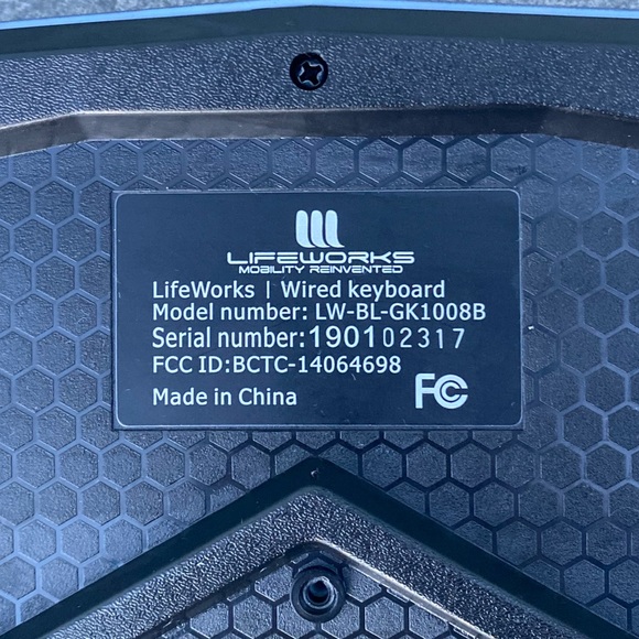 Wired Keyboard - Picture 4 of 4